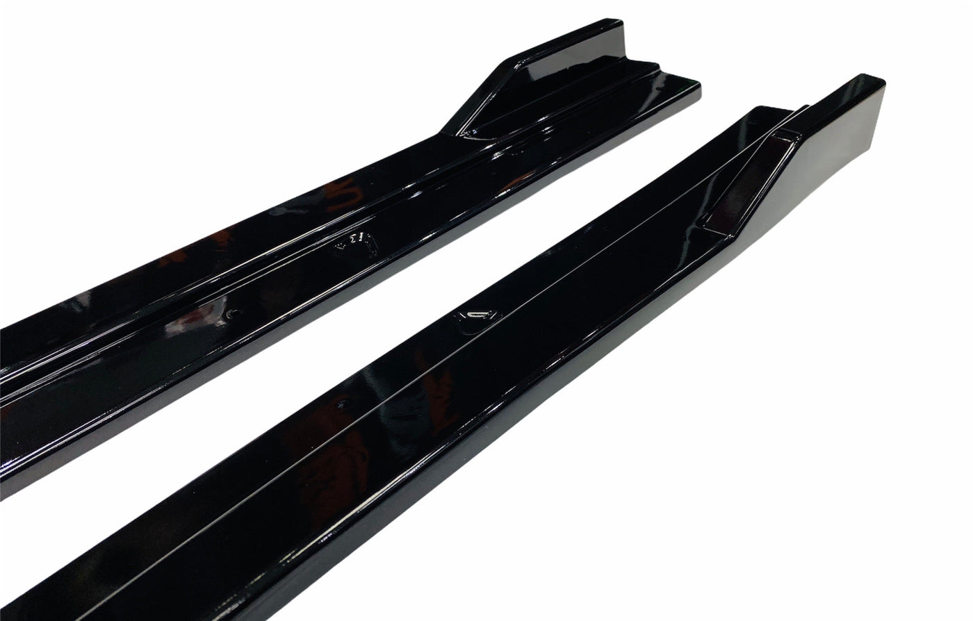 UNIVERSAL 2 PCE SIDE SKIRT GLOSS BLACK