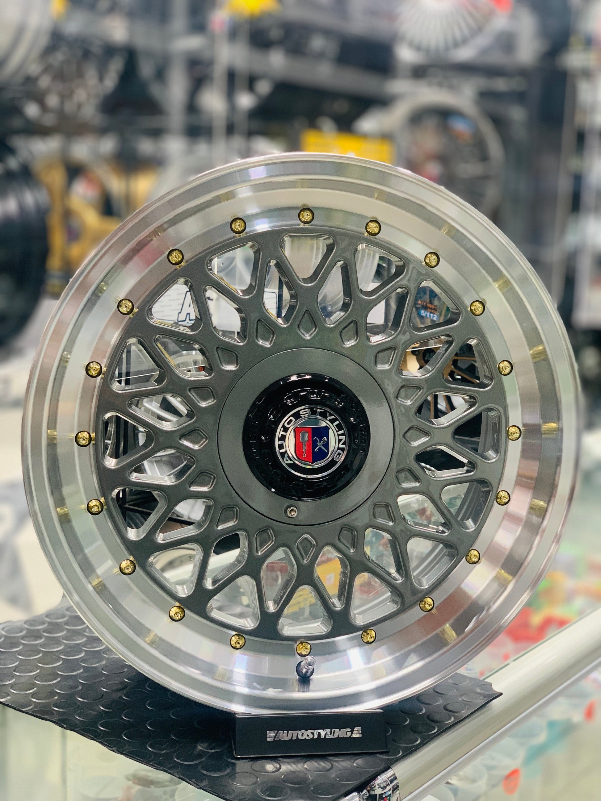 17” AS-PMESH GUNMETAL WHEELS