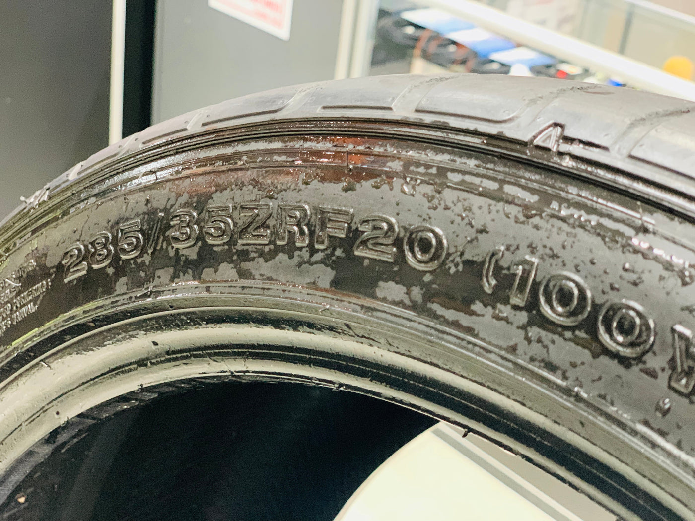 Dunlop tyres pre owned for Nissan gtr 35