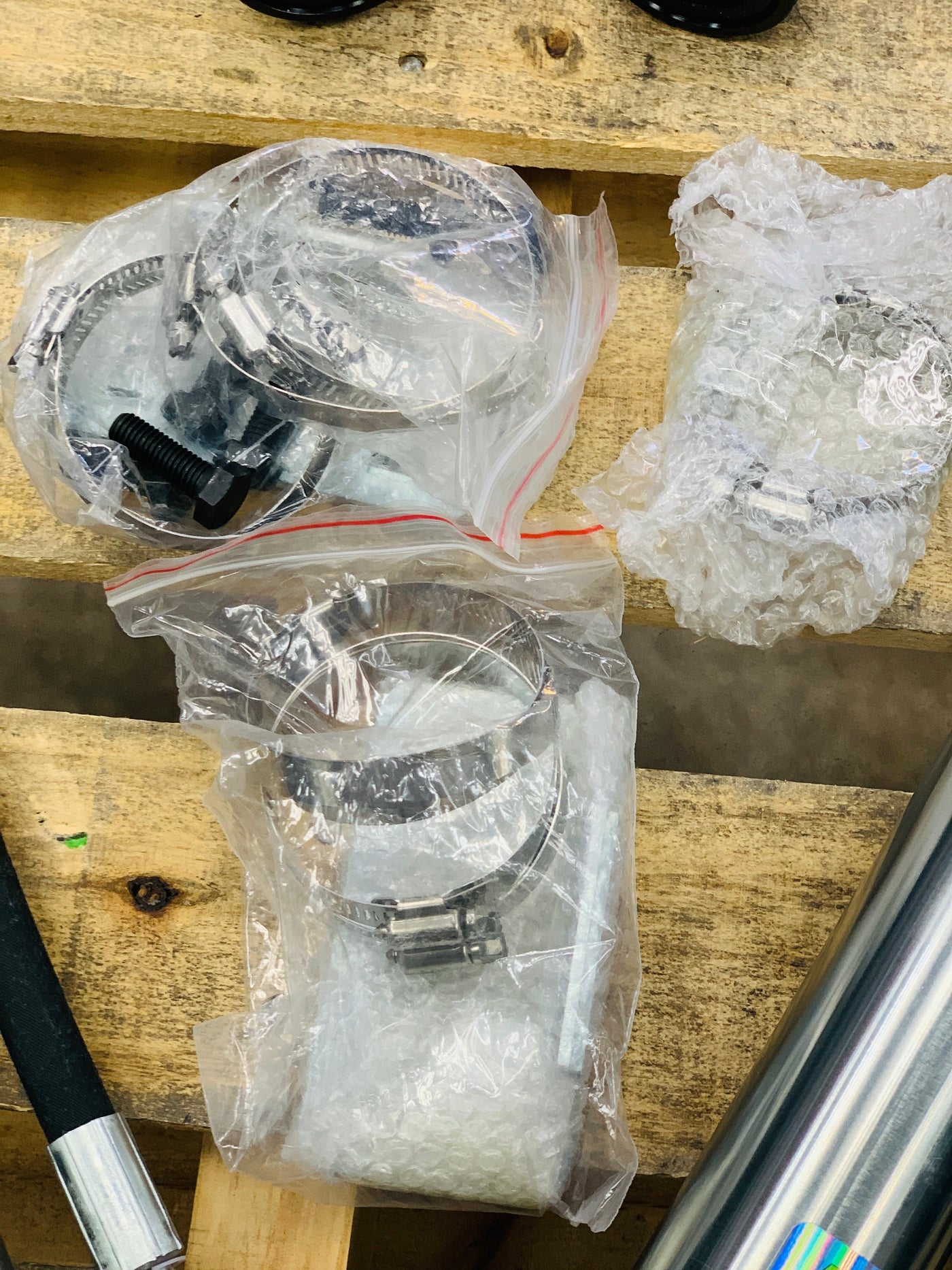 Ford Ranger T7 nitrogen lifting shocks