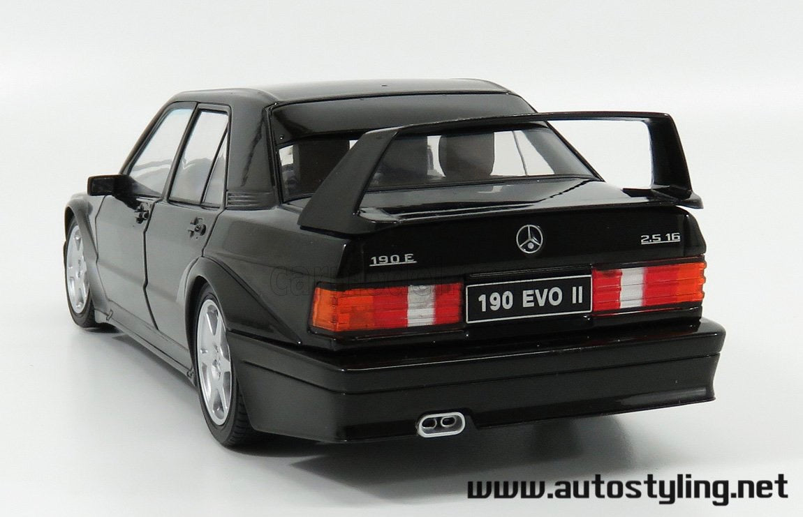 SOLIDO 1:18 SCALE MODEL CAR MERCEDES 190E EVO2