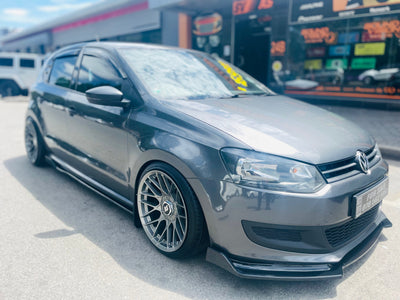 UNIVERSAL SIDE SKIRT GLOSS BLACK WITH WING