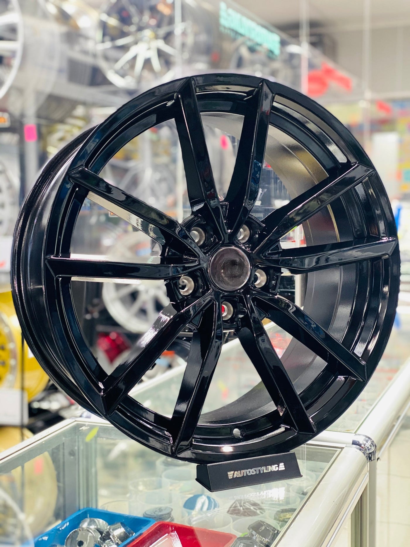 17” AS- PRETORIA 5/100 GLOSS BLACK