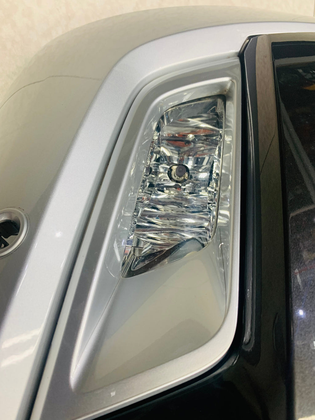 FORD RANGER WILDTRAK OEM FRONT BUMPER WITH FOGS