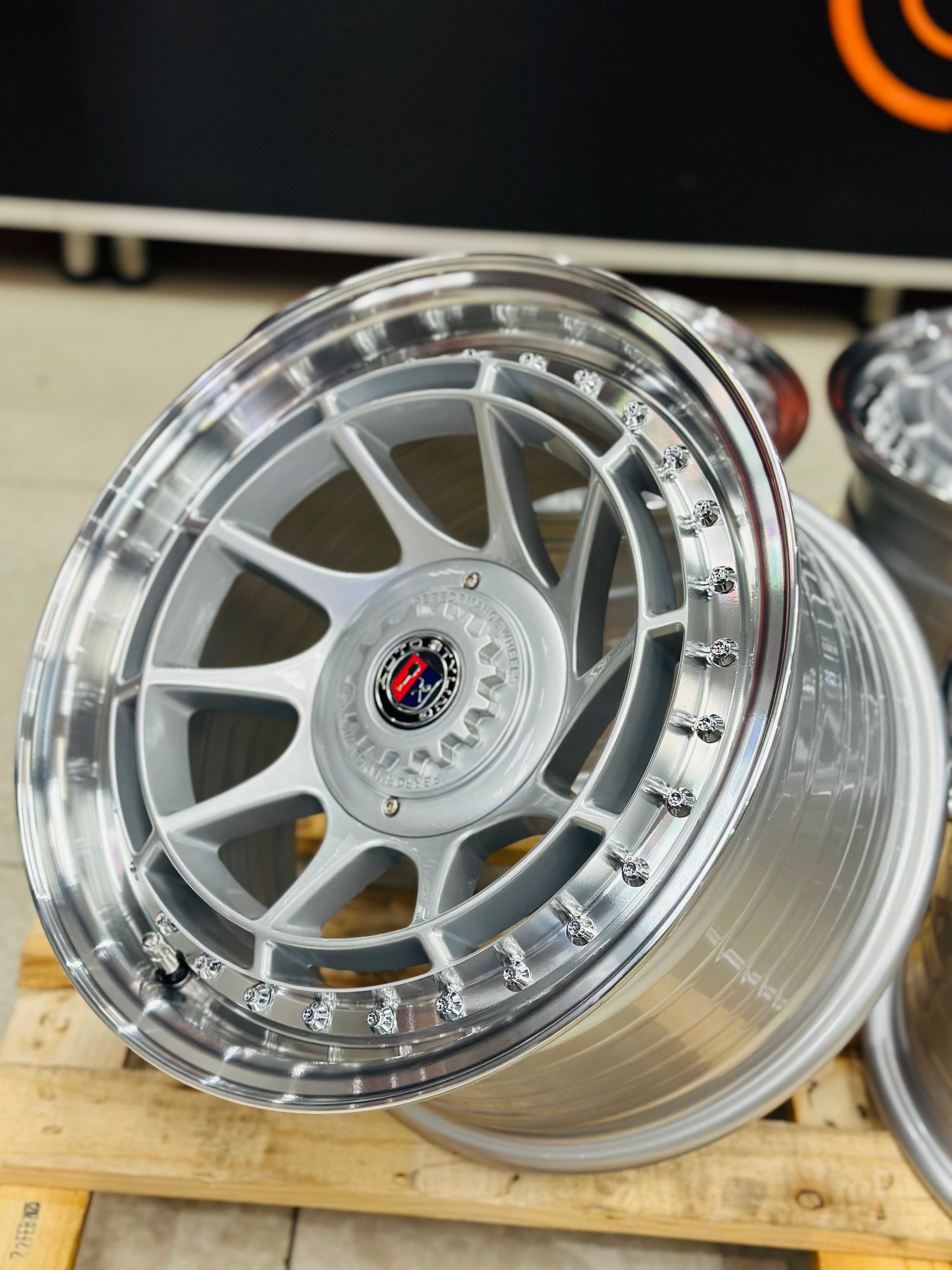 15” AS-7573 SILVER  4/100 4/108 wheels