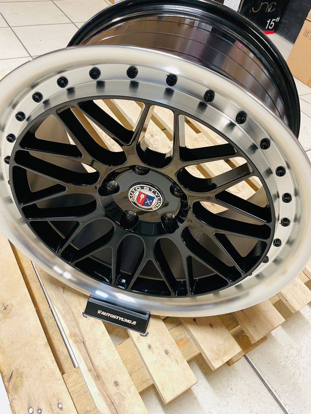 18” F81SL300  5x120