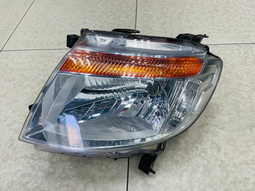 Ford ranger OEM 2012 PREOWNED headlight