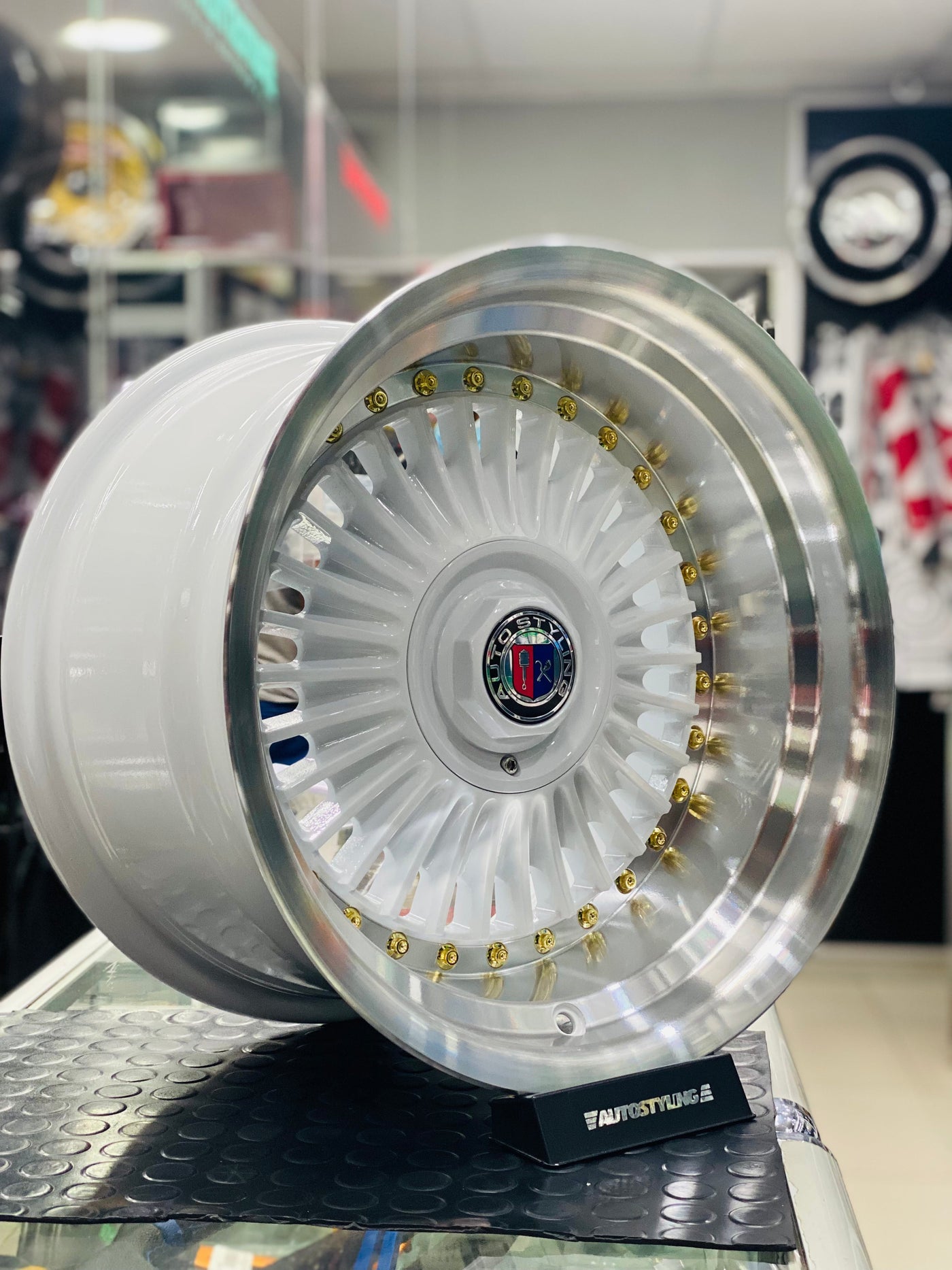 15” AS EMITZ WHITE