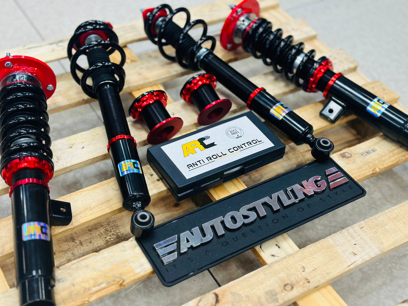 ARC PRO VERSION COILOVERS WITH CAMBER  BMW E46 METAL MOUNTING