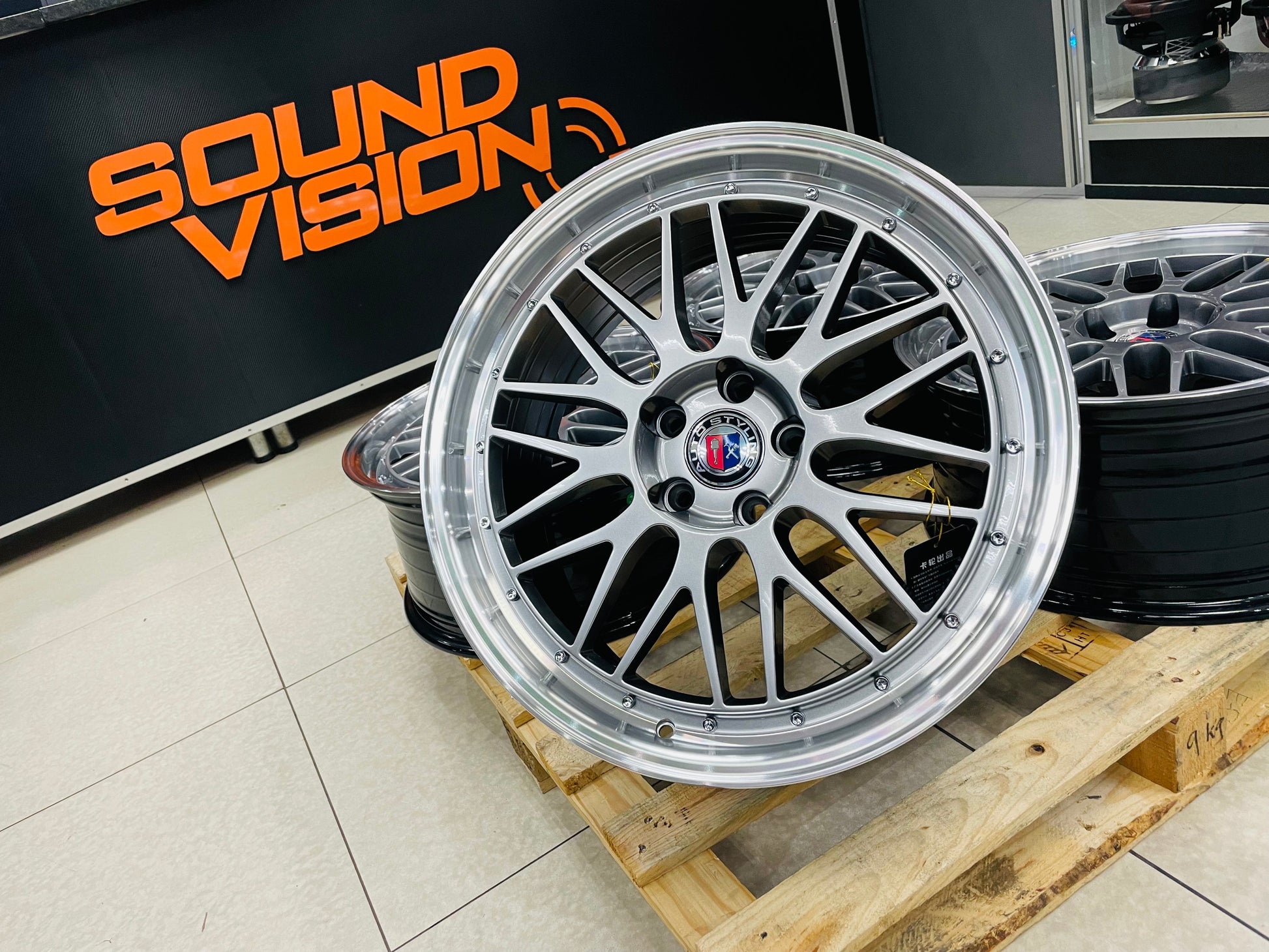 19" AS-LM  5/112 HYPER BLACK 8.5J