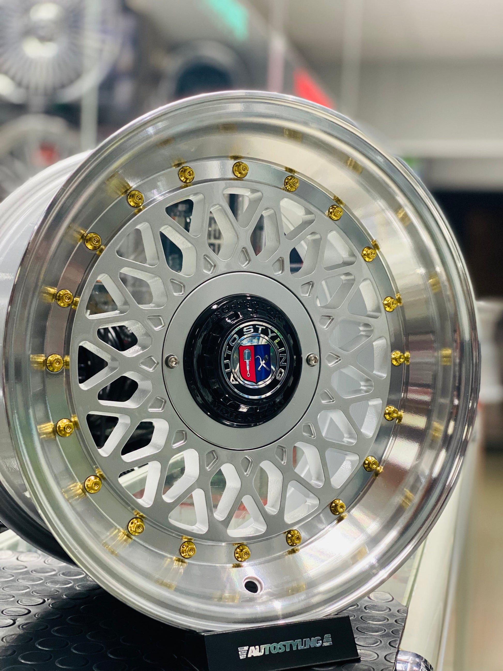 15” AS-P/MESH 4/100 4/114  SILVER + GOLD STUD